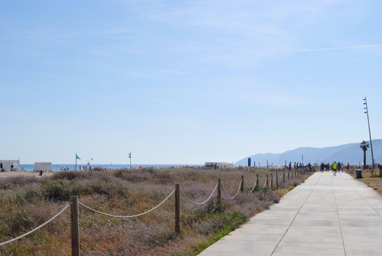 Apartamento Maraka Playa Castelldefels Εξωτερικό φωτογραφία